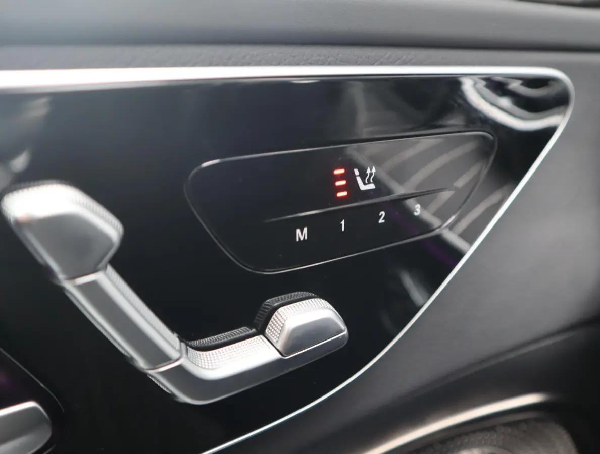 300 AMG Line | Pano | Camera | Burmester