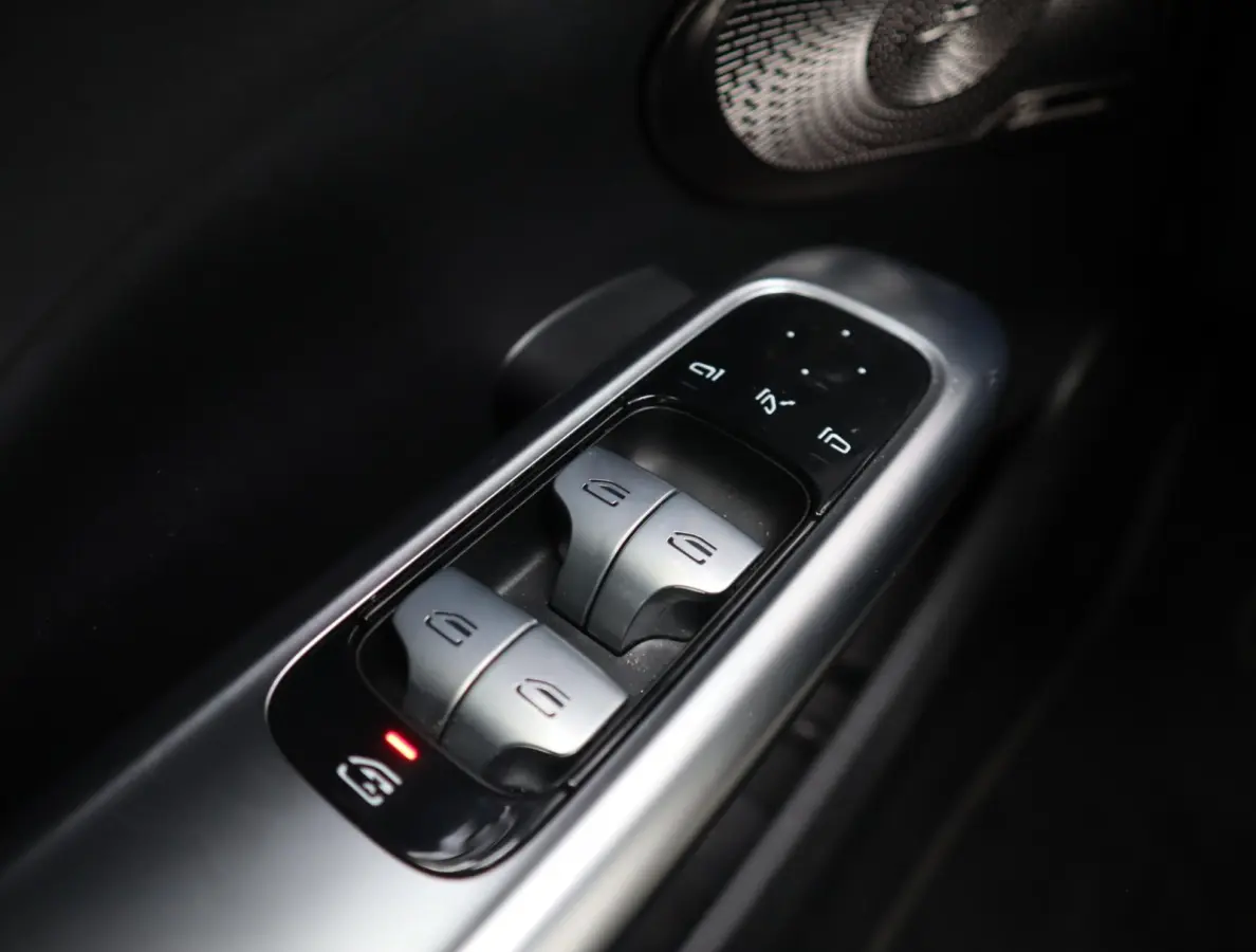 300 AMG Line | Pano | Camera | Burmester