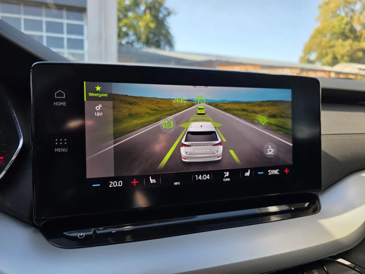 2.0 TDI CRUISE / LANE / MASSAGE / AUTO