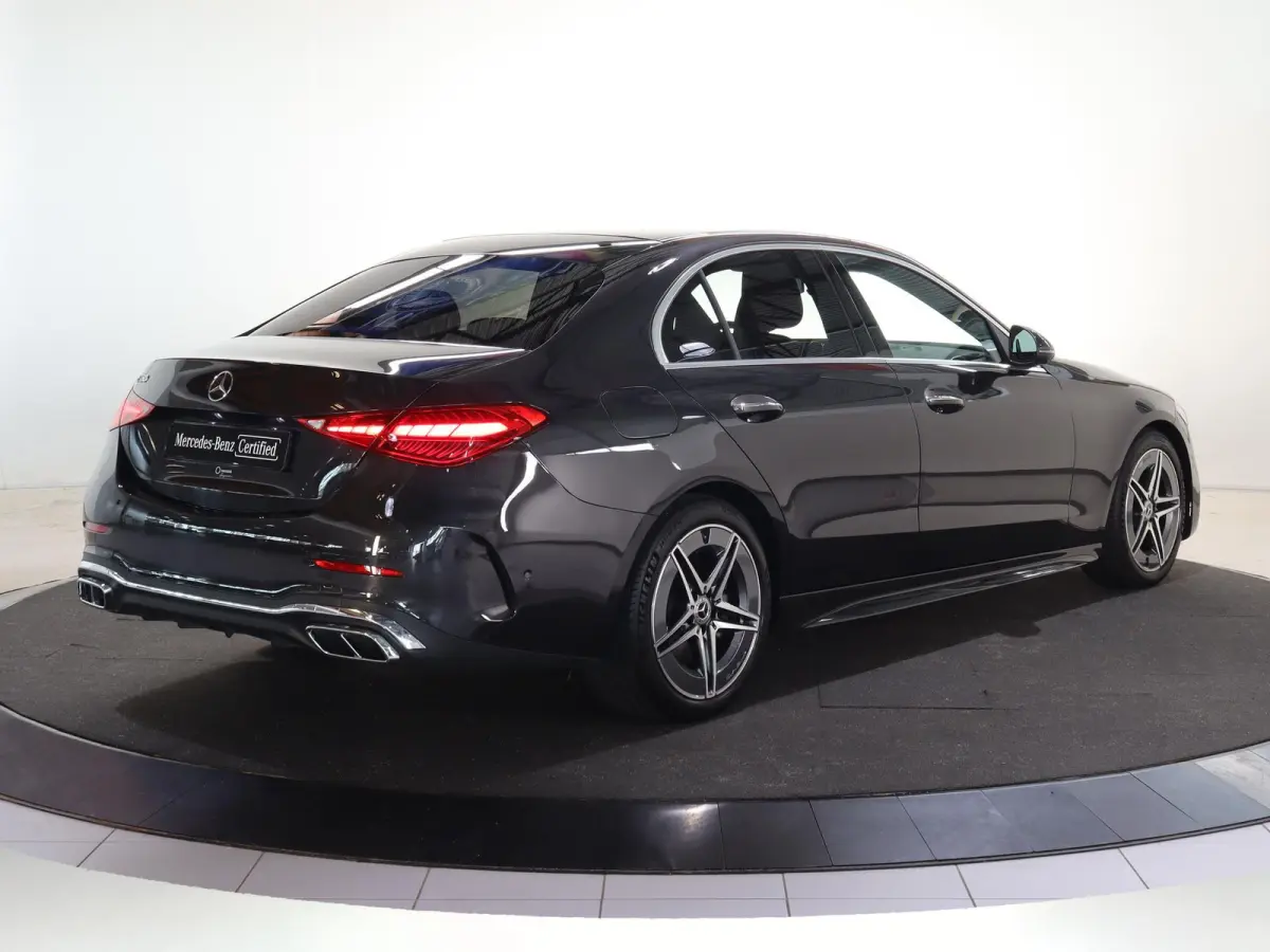 180 AMG Line | Trekhaak | Lederen bekleding | Memory | Digital Light |
