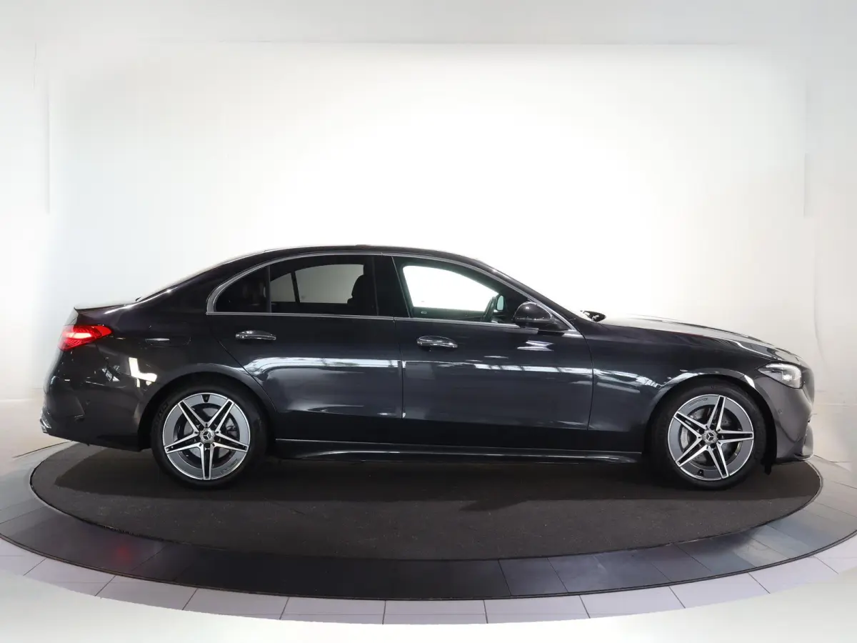 180 AMG Line | Trekhaak | Lederen bekleding | Memory | Digital Light |