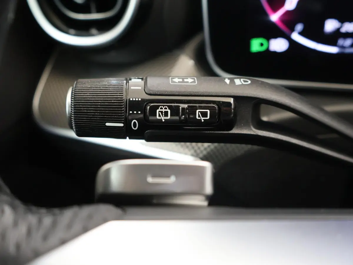 300 e AMG Line | Night | Panoramadak | Stoelventilatie | Stoelverwarming | Digital Light |