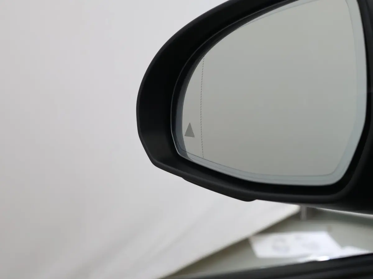 300 e AMG Line | Night | Panoramadak | Stoelventilatie | Stoelverwarming | Digital Light |