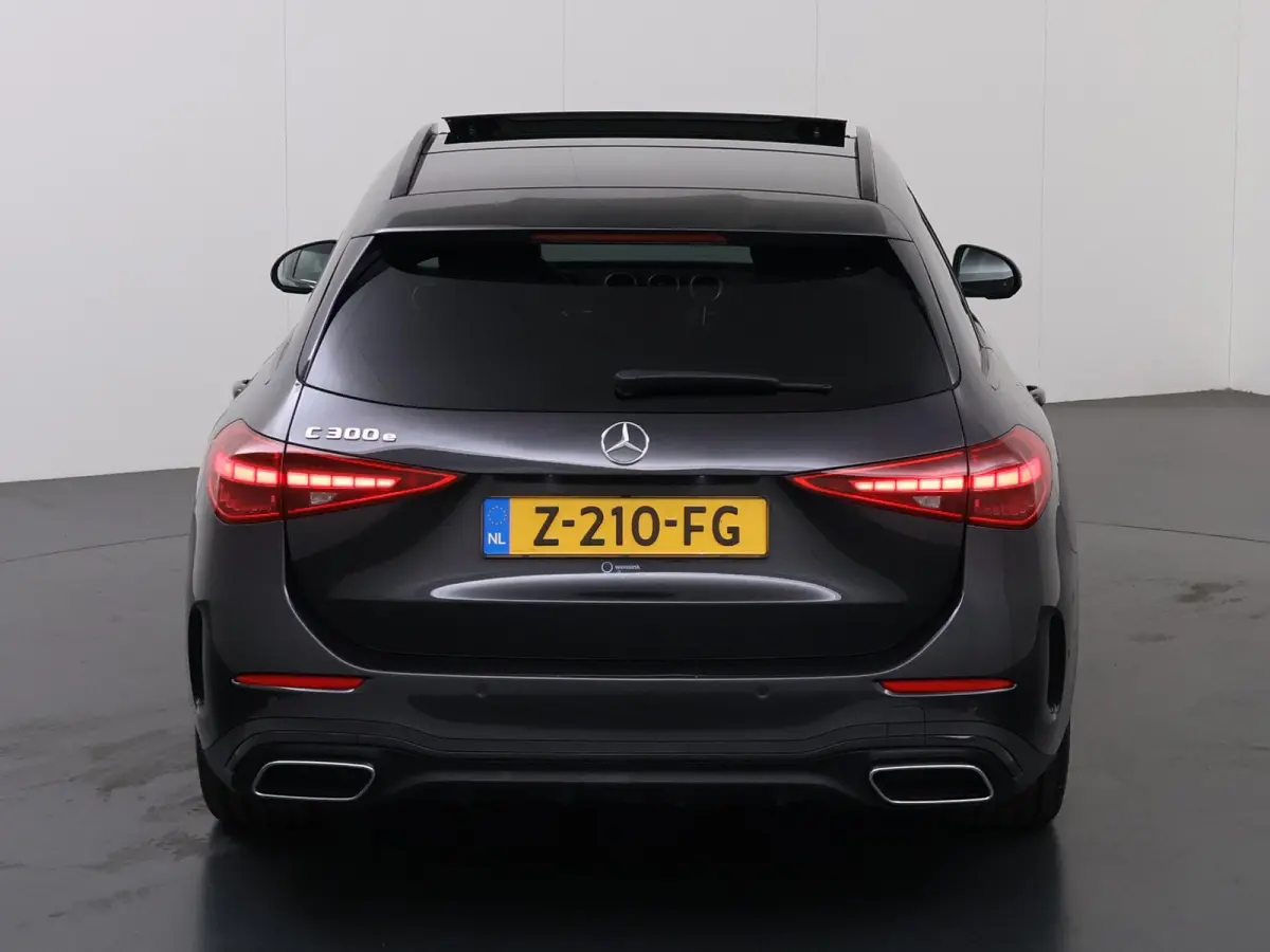 300 e AMG Line | Night | Panoramadak | Stoelventilatie | Stoelverwarming | Digital Light |