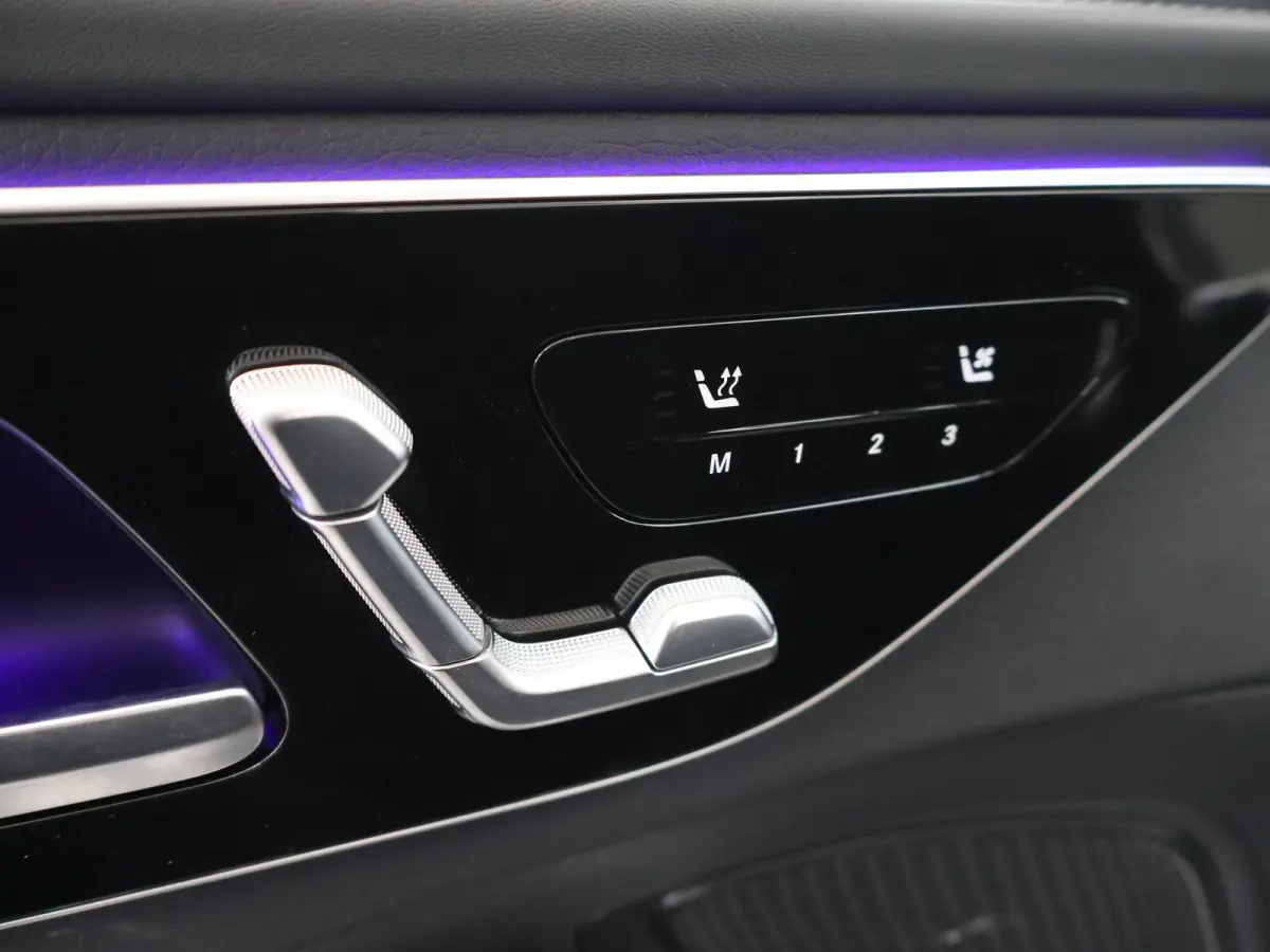 300 e AMG Line | Night | Panoramadak | Stoelventilatie | Stoelverwarming | Digital Light |