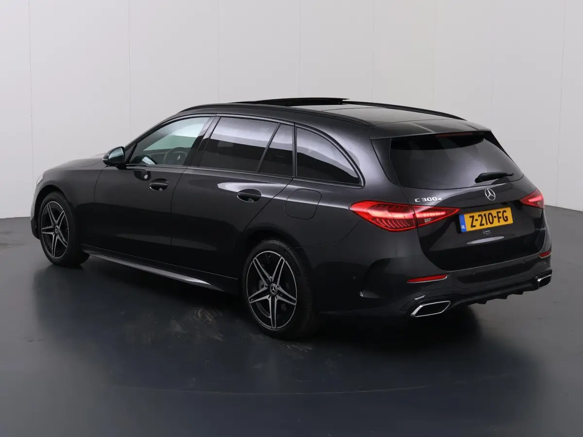 300 e AMG Line | Night | Panoramadak | Stoelventilatie | Stoelverwarming | Digital Light |