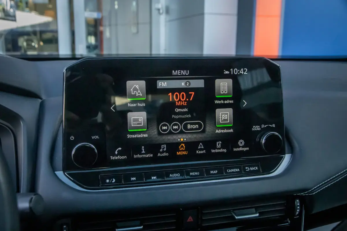 1.3 MHEV Xtronic Premiere Edition | Trekhaak | Panodak | 360 camera | Cruise adaptief | Head-up display | Navi | Apple Carplay/Android Auto | Achteruitrijcamera 360 graden | Apple Carplay/An