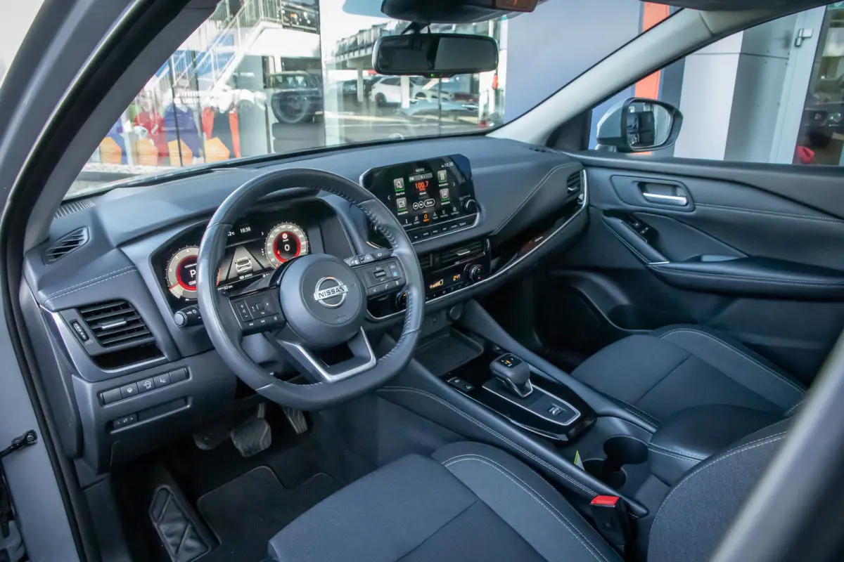 1.3 MHEV Xtronic Premiere Edition | Trekhaak | Panodak | 360 camera | Cruise adaptief | Head-up display | Navi | Apple Carplay/Android Auto | Achteruitrijcamera 360 graden | Apple Carplay/An