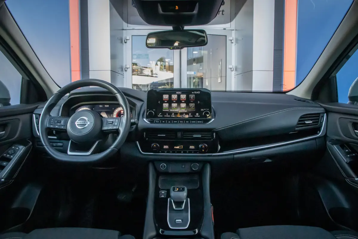 1.3 MHEV Xtronic Premiere Edition | Trekhaak | Panodak | 360 camera | Cruise adaptief | Head-up display | Navi | Apple Carplay/Android Auto | Achteruitrijcamera 360 graden | Apple Carplay/An