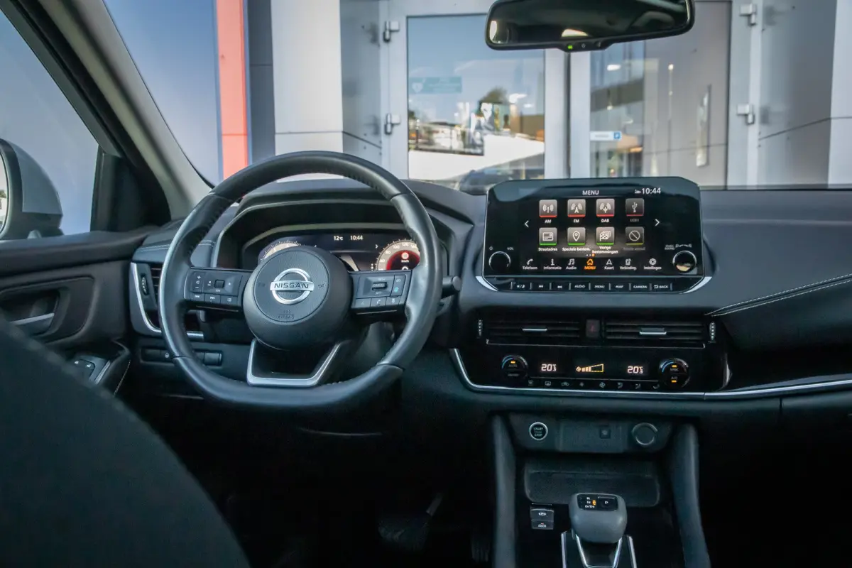 1.3 MHEV Xtronic Premiere Edition | Trekhaak | Panodak | 360 camera | Cruise adaptief | Head-up display | Navi | Apple Carplay/Android Auto | Achteruitrijcamera 360 graden | Apple Carplay/An