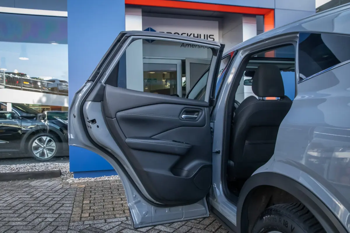 1.3 MHEV Xtronic Premiere Edition | Trekhaak | Panodak | 360 camera | Cruise adaptief | Head-up display | Navi | Apple Carplay/Android Auto | Achteruitrijcamera 360 graden | Apple Carplay/An