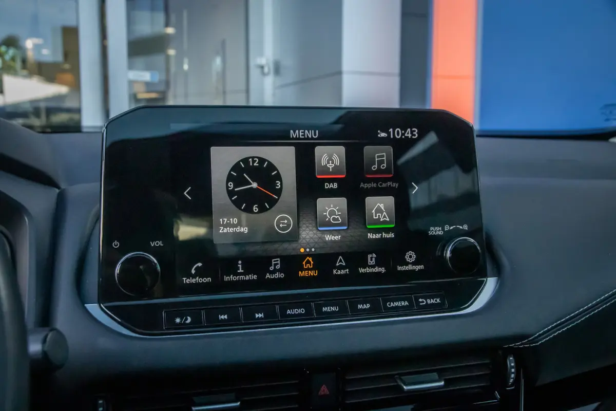 1.3 MHEV Xtronic Premiere Edition | Trekhaak | Panodak | 360 camera | Cruise adaptief | Head-up display | Navi | Apple Carplay/Android Auto | Achteruitrijcamera 360 graden | Apple Carplay/An