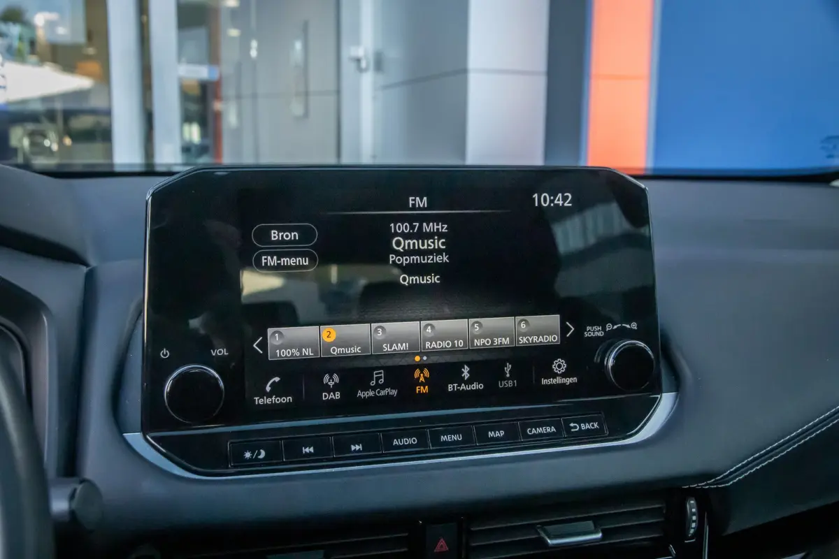 1.3 MHEV Xtronic Premiere Edition | Trekhaak | Panodak | 360 camera | Cruise adaptief | Head-up display | Navi | Apple Carplay/Android Auto | Achteruitrijcamera 360 graden | Apple Carplay/An