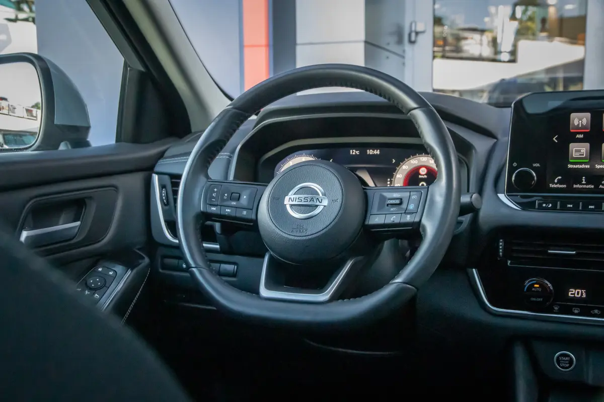 1.3 MHEV Xtronic Premiere Edition | Trekhaak | Panodak | 360 camera | Cruise adaptief | Head-up display | Navi | Apple Carplay/Android Auto | Achteruitrijcamera 360 graden | Apple Carplay/An