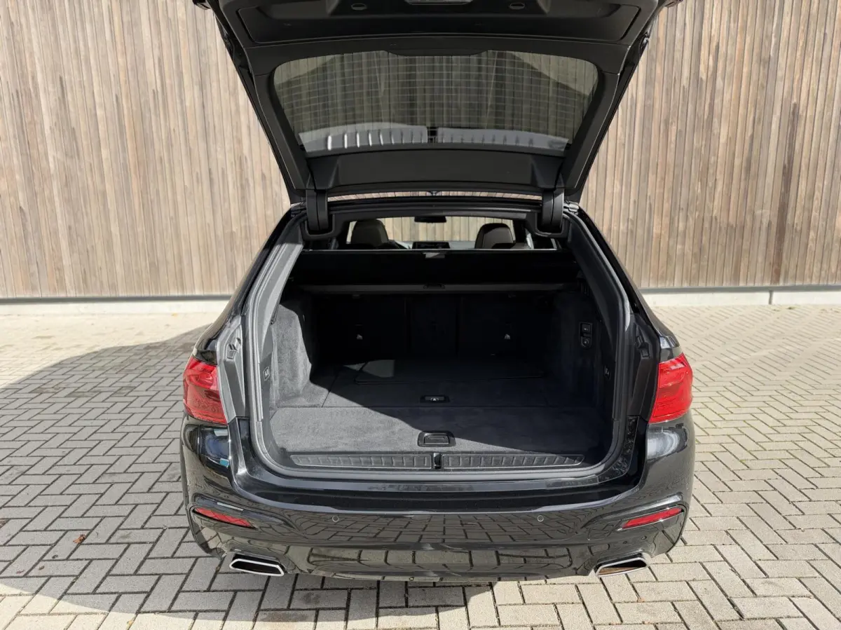 530d High Executive Edition | 3X M-Sport| Panoramadak |Trekhaak | H&K | HUD |Dealeronderhouden