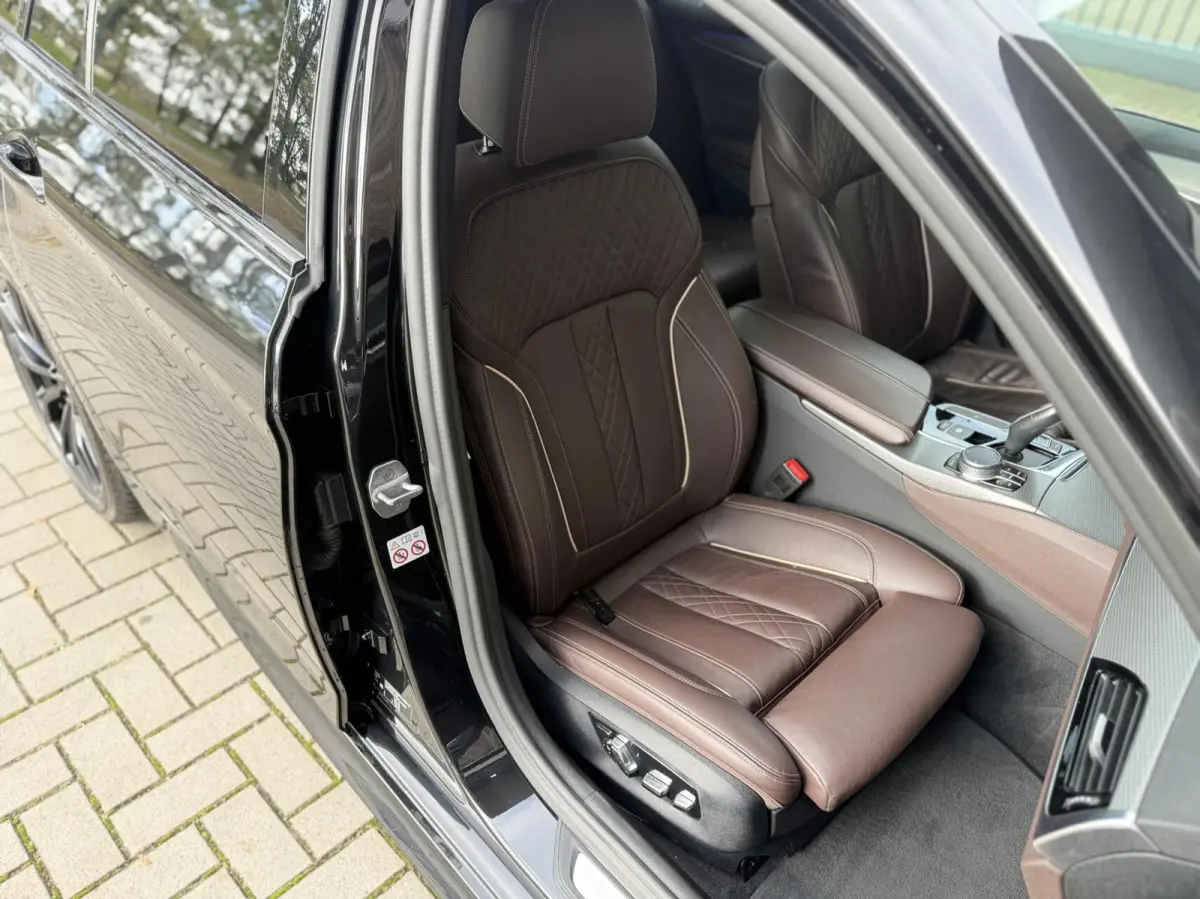 530d High Executive Edition | 3X M-Sport| Panoramadak |Trekhaak | H&K | HUD |Dealeronderhouden