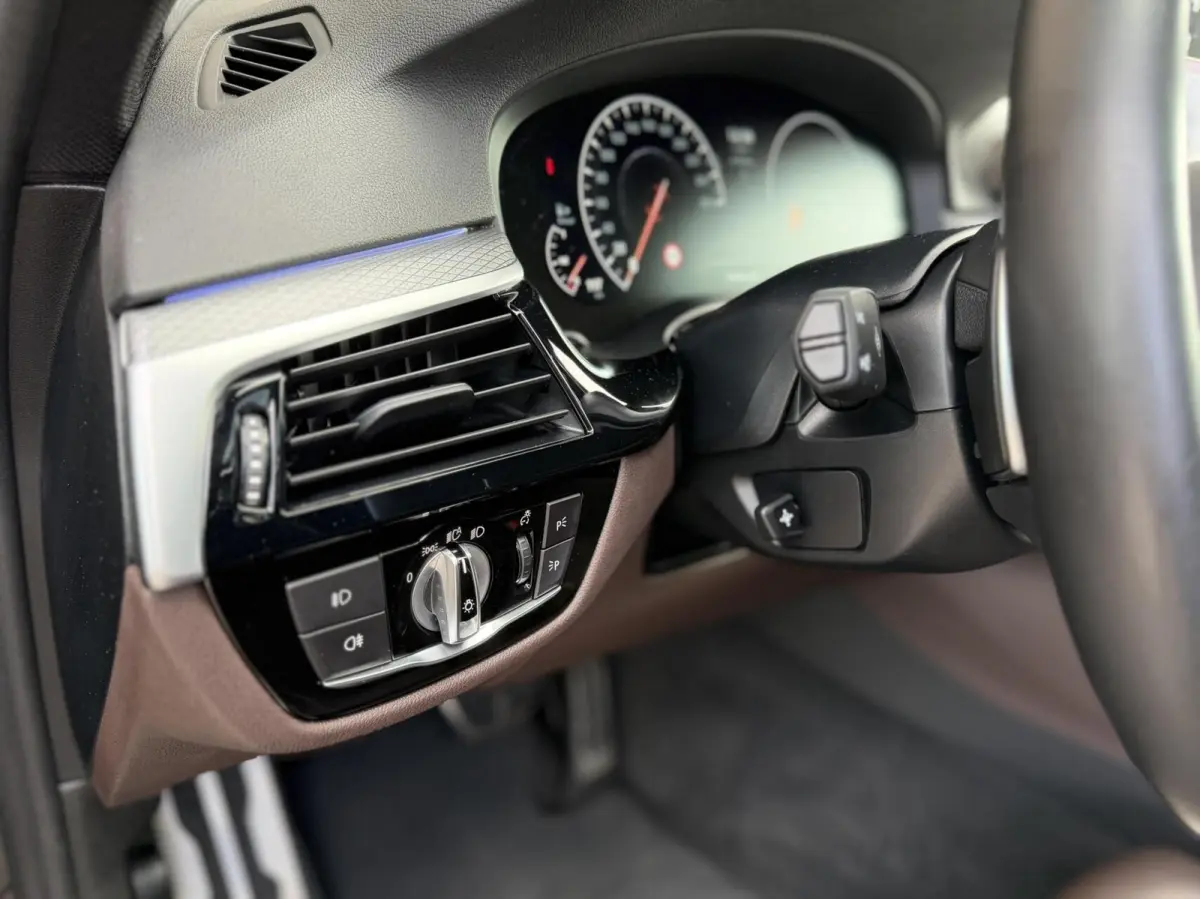 530d High Executive Edition | 3X M-Sport| Panoramadak |Trekhaak | H&K | HUD |Dealeronderhouden