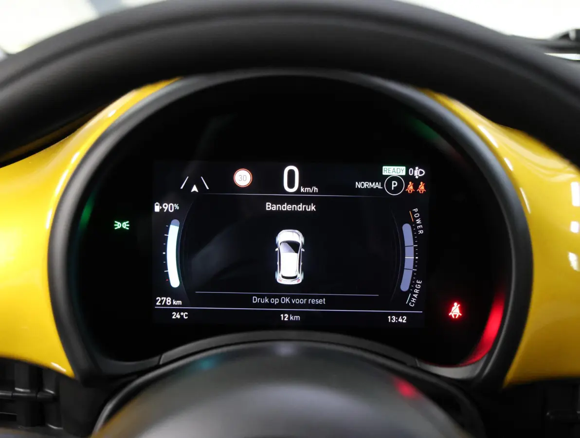 Icon 42 kWh | 8 jaar garantie | Apple CarPlay / Android Auto | Achteruitcamera | Stoelverwarming |