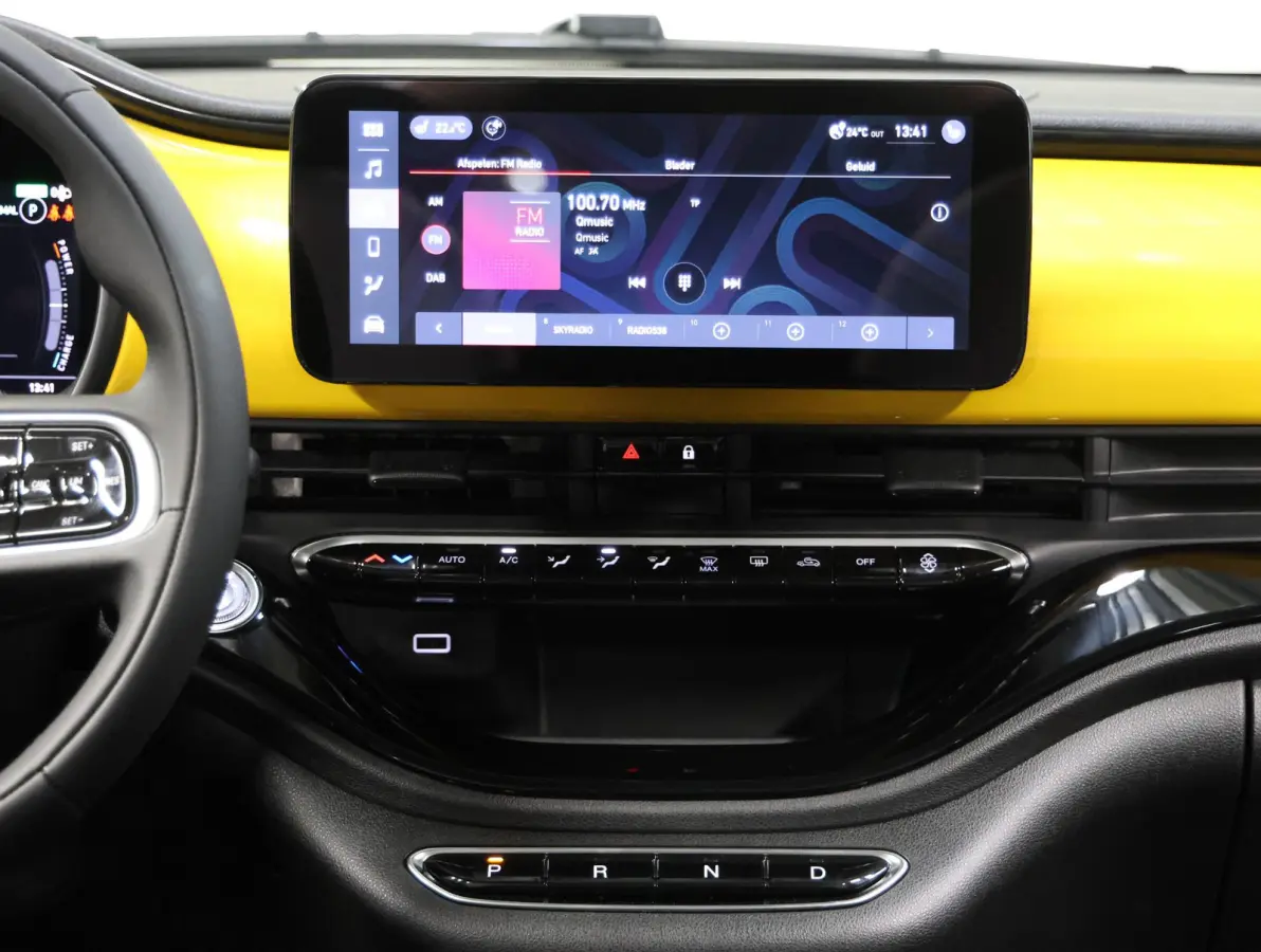 Icon 42 kWh | 8 jaar garantie | Apple CarPlay / Android Auto | Achteruitcamera | Stoelverwarming |