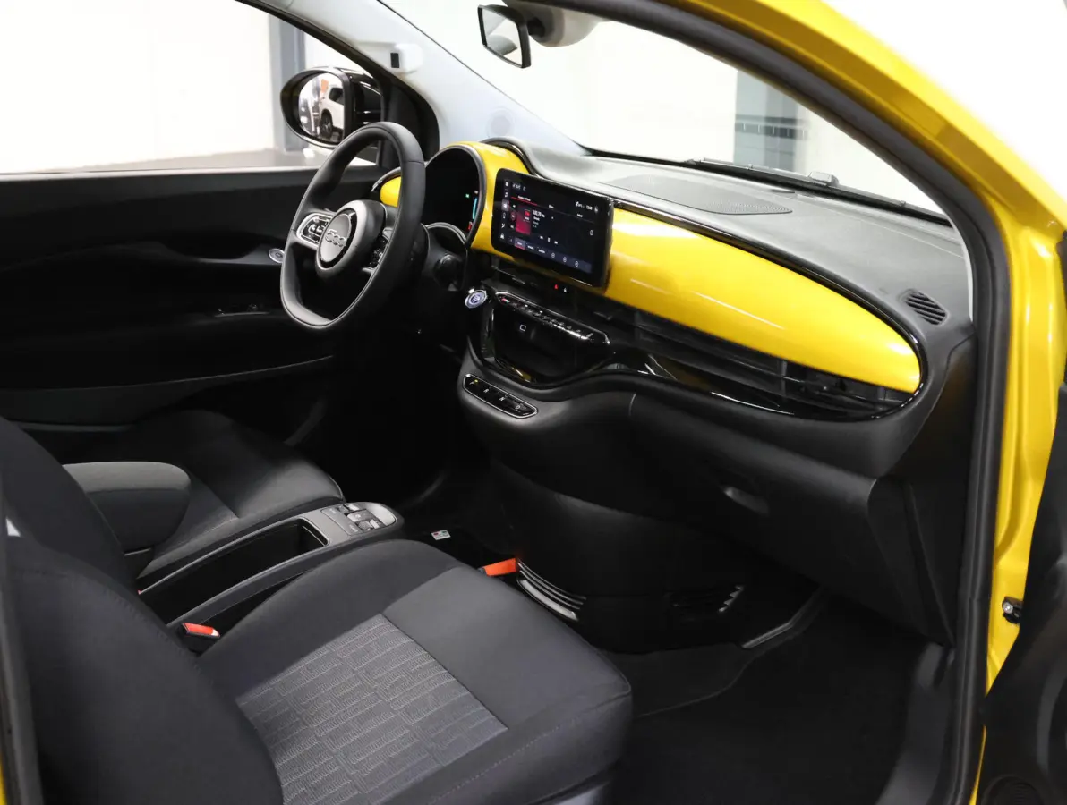 Icon 42 kWh | 8 jaar garantie | Apple CarPlay / Android Auto | Achteruitcamera | Stoelverwarming |