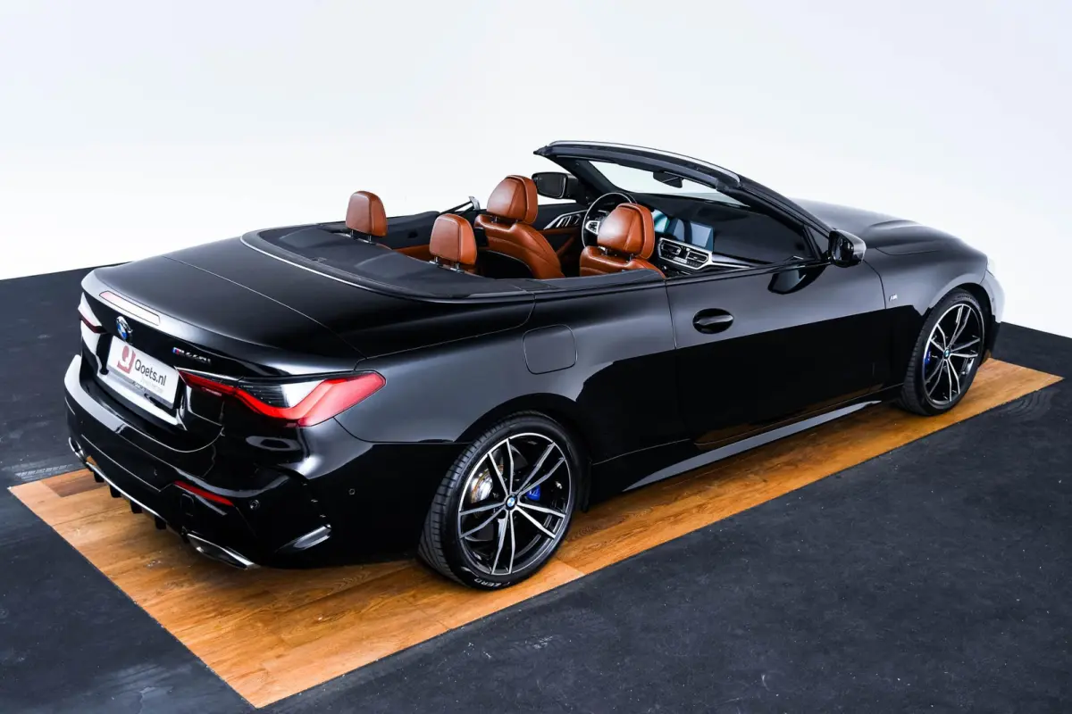 M440i High Executive Driving Assistant Professional - Head up - Harman Kardon - BMW Laserlight - Comfort Access - Windscherm - Air collar - Stuurwielrand verwarmd - Parking Assistant Plus