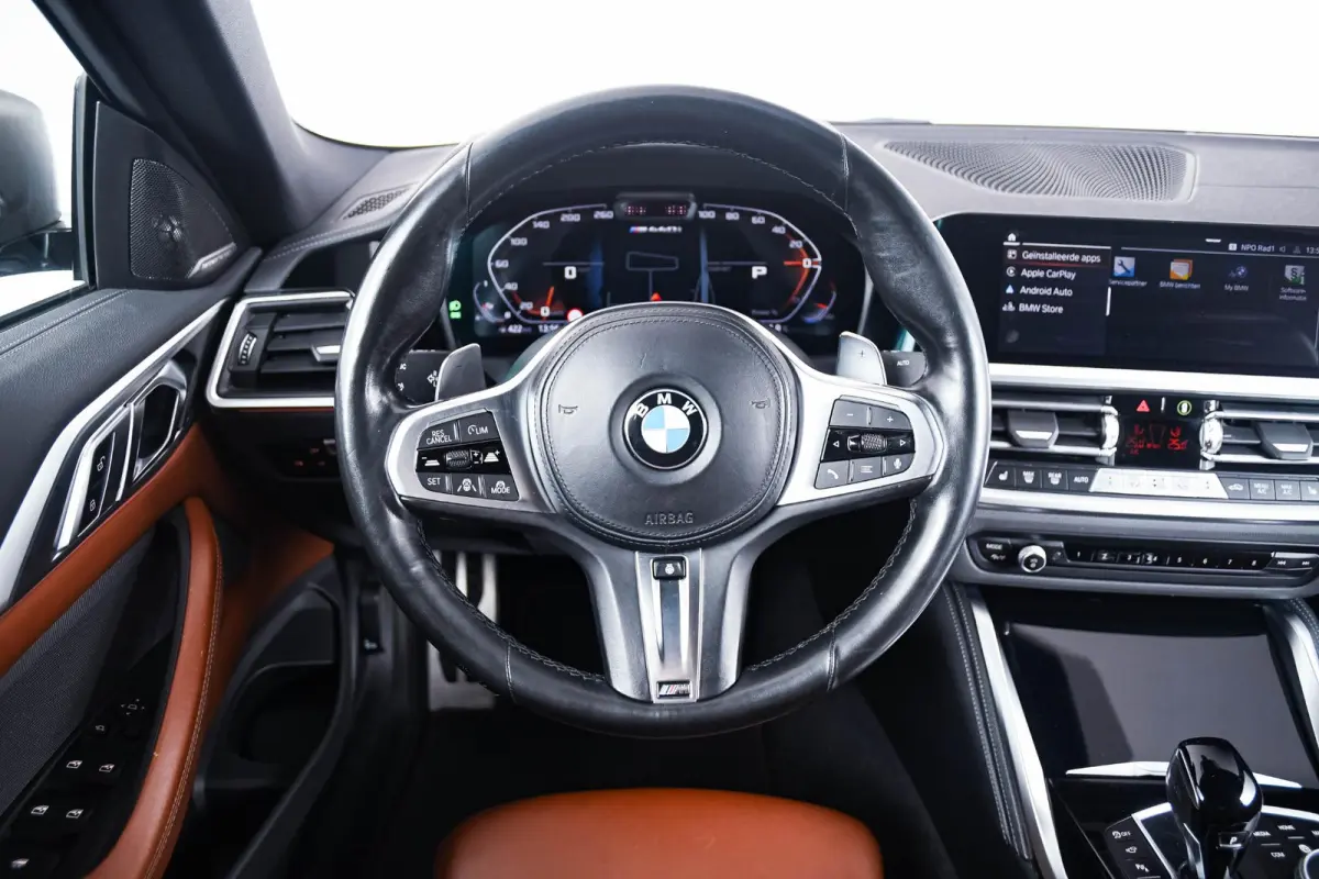M440i High Executive Driving Assistant Professional - Head up - Harman Kardon - BMW Laserlight - Comfort Access - Windscherm - Air collar - Stuurwielrand verwarmd - Parking Assistant Plus
