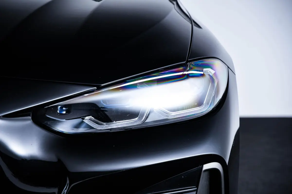 M440i High Executive Driving Assistant Professional - Head up - Harman Kardon - BMW Laserlight - Comfort Access - Windscherm - Air collar - Stuurwielrand verwarmd - Parking Assistant Plus
