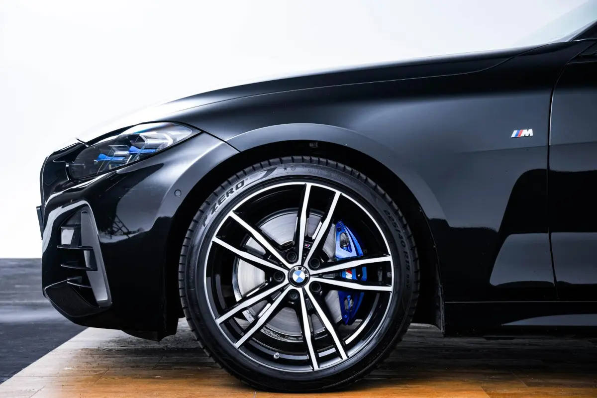 M440i High Executive Driving Assistant Professional - Head up - Harman Kardon - BMW Laserlight - Comfort Access - Windscherm - Air collar - Stuurwielrand verwarmd - Parking Assistant Plus