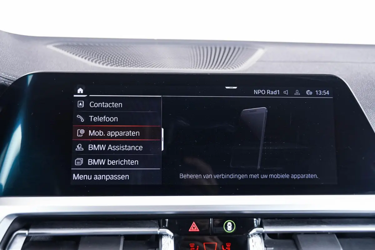 M440i High Executive Driving Assistant Professional - Head up - Harman Kardon - BMW Laserlight - Comfort Access - Windscherm - Air collar - Stuurwielrand verwarmd - Parking Assistant Plus