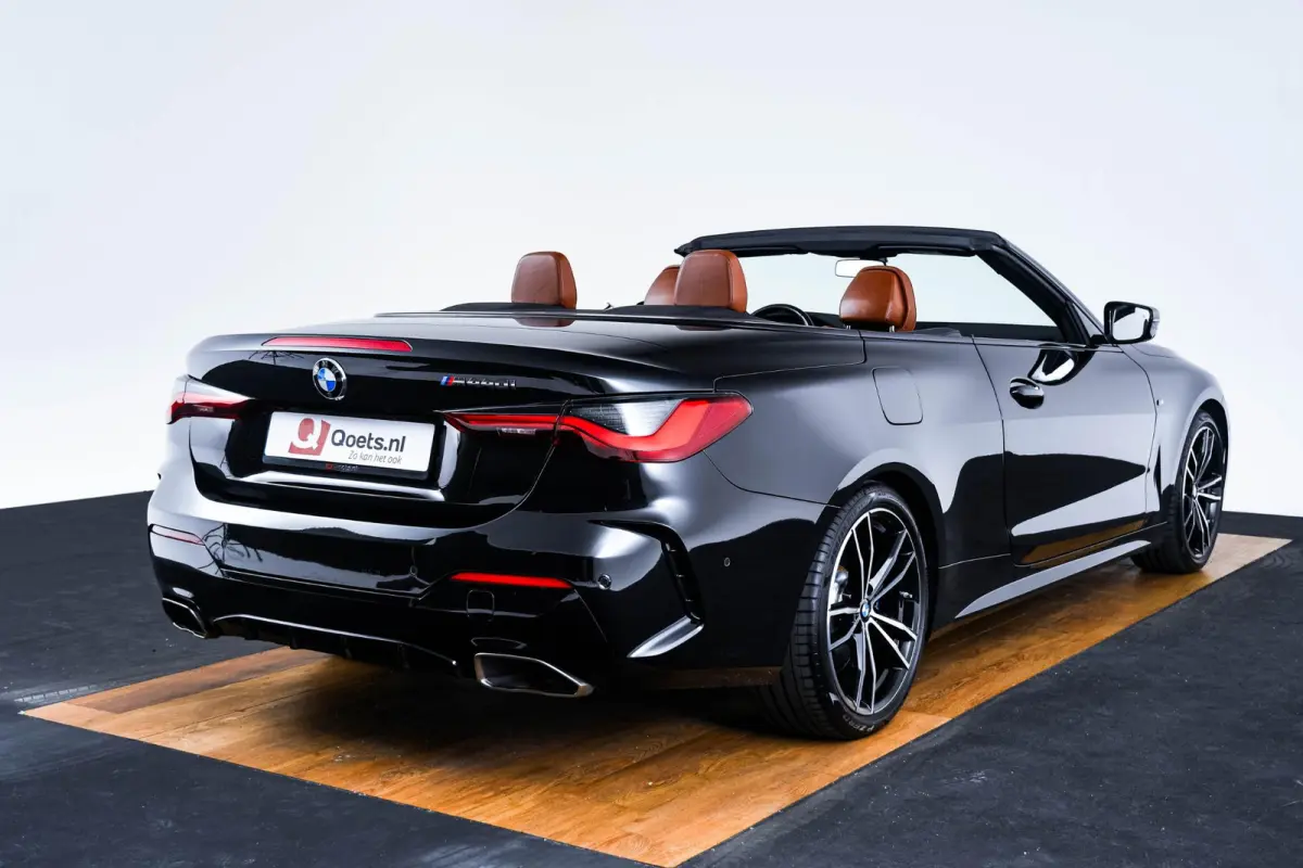 M440i High Executive Driving Assistant Professional - Head up - Harman Kardon - BMW Laserlight - Comfort Access - Windscherm - Air collar - Stuurwielrand verwarmd - Parking Assistant Plus