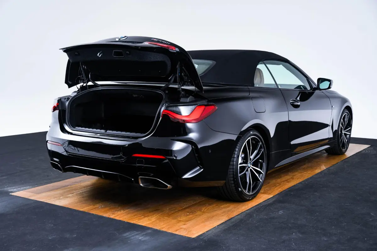 M440i High Executive Driving Assistant Professional - Head up - Harman Kardon - BMW Laserlight - Comfort Access - Windscherm - Air collar - Stuurwielrand verwarmd - Parking Assistant Plus