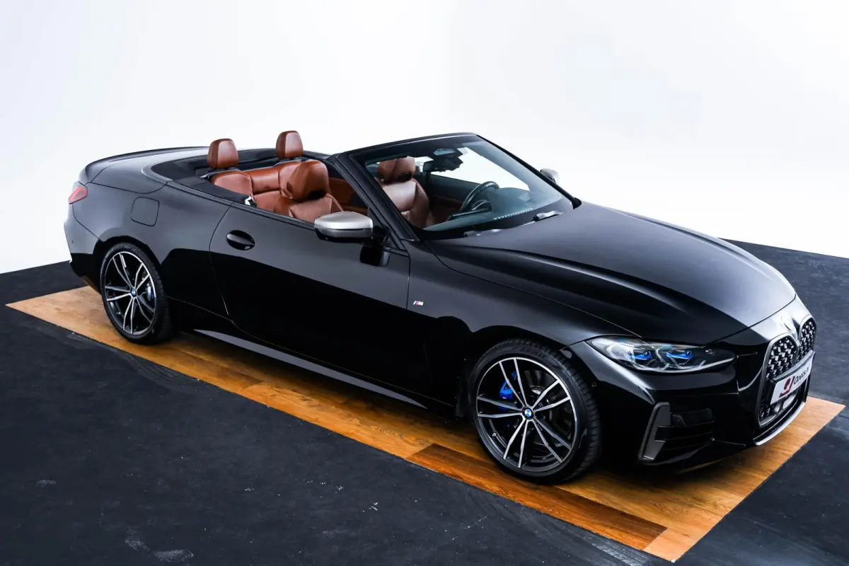 M440i High Executive Driving Assistant Professional - Head up - Harman Kardon - BMW Laserlight - Comfort Access - Windscherm - Air collar - Stuurwielrand verwarmd - Parking Assistant Plus
