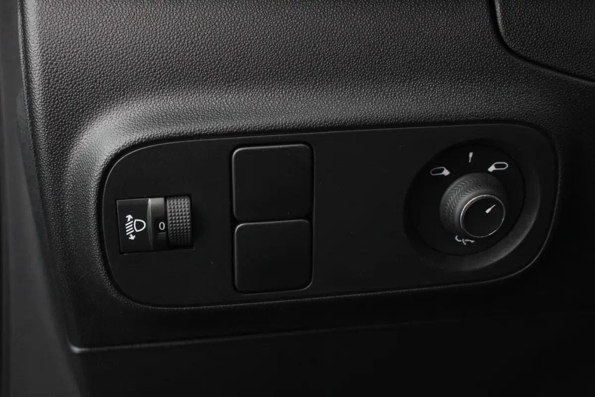 1.2 PureTech 83 pk Navigatie Apple Carplay/Android Auto Parkeersensor achter Camera Stoelverwarming Cruise Control Lane Assist LED-koplampen Keyless Entry/Start