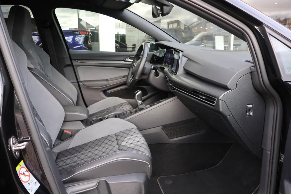 1.5 TSI 130pk R-Line | Navigatie | Camera | PDC | Carplay | Adaptive Cruise