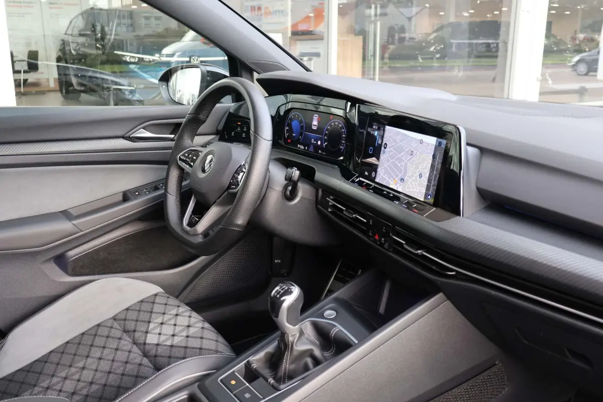 1.5 TSI 130pk R-Line | Navigatie | Camera | PDC | Carplay | Adaptive Cruise