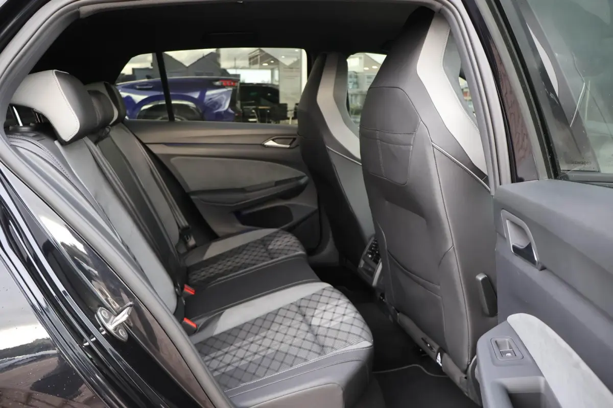 1.5 TSI 130pk R-Line | Navigatie | Camera | PDC | Carplay | Adaptive Cruise