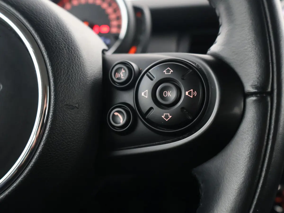1.5 COOPER 136 PK 5-DEURS BRITISH RACING GREEN + CARBON BLACK LEDER SPORTINTERIEUR