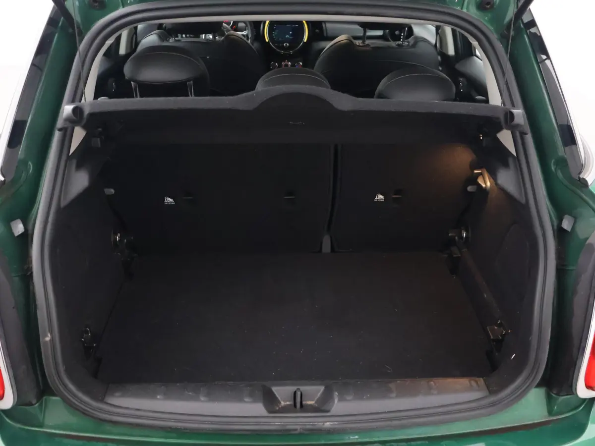 1.5 COOPER 136 PK 5-DEURS BRITISH RACING GREEN + CARBON BLACK LEDER SPORTINTERIEUR