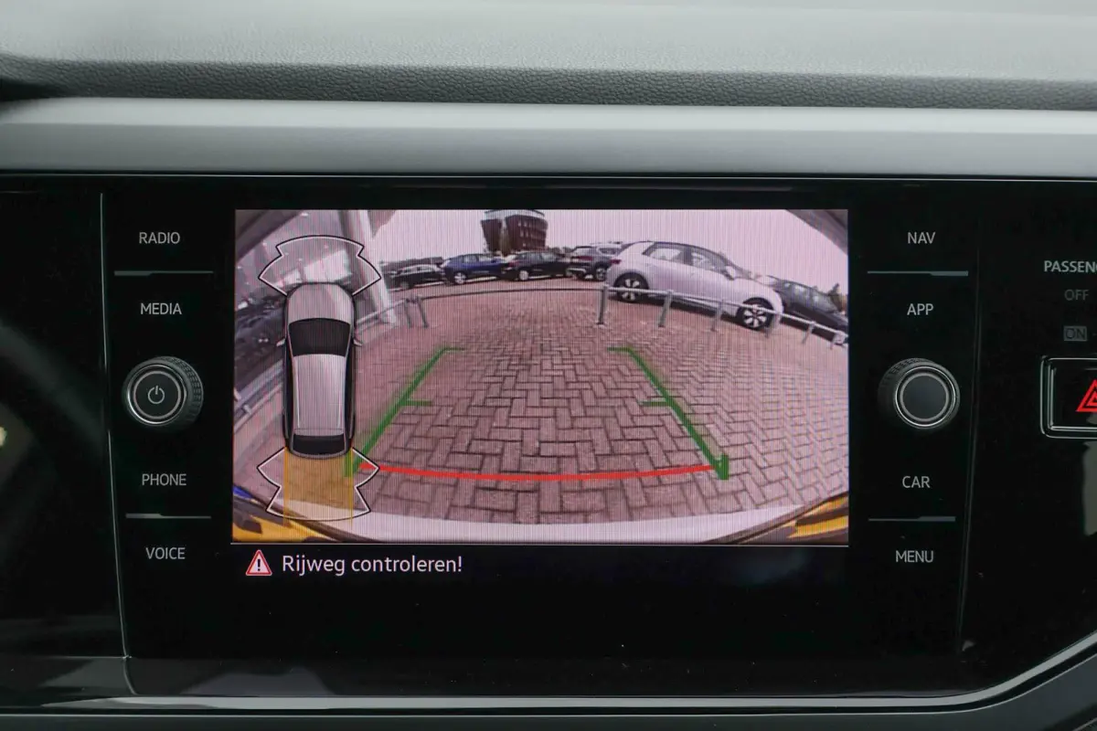 1.0 TSI 110pk R-Line | Keyless | Camera | Stoelverwarming | Carplay | PDC