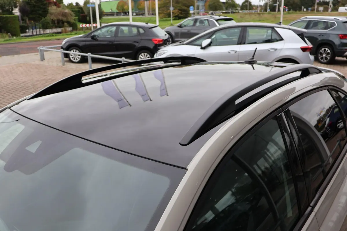 1.0 TSI 110pk R-Line | Keyless | Camera | Stoelverwarming | Carplay | PDC