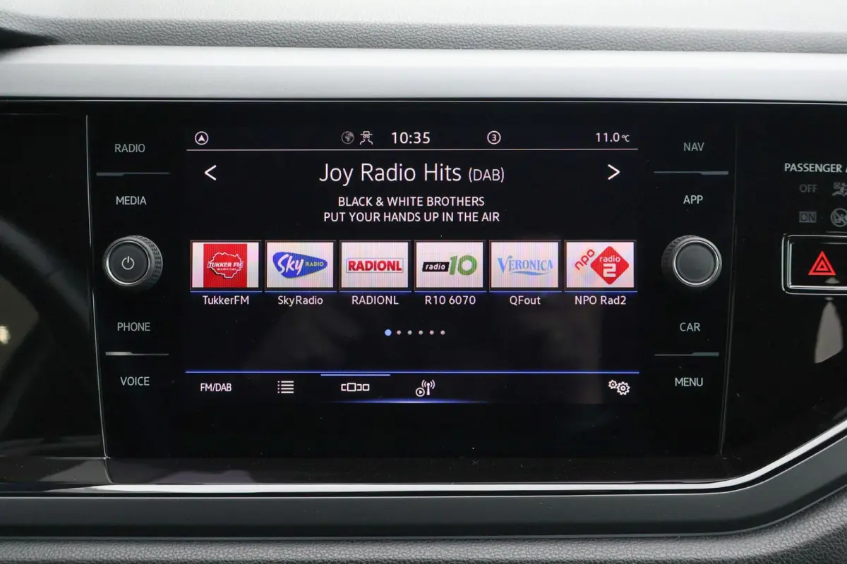 1.0 TSI 110pk R-Line | Keyless | Camera | Stoelverwarming | Carplay | PDC