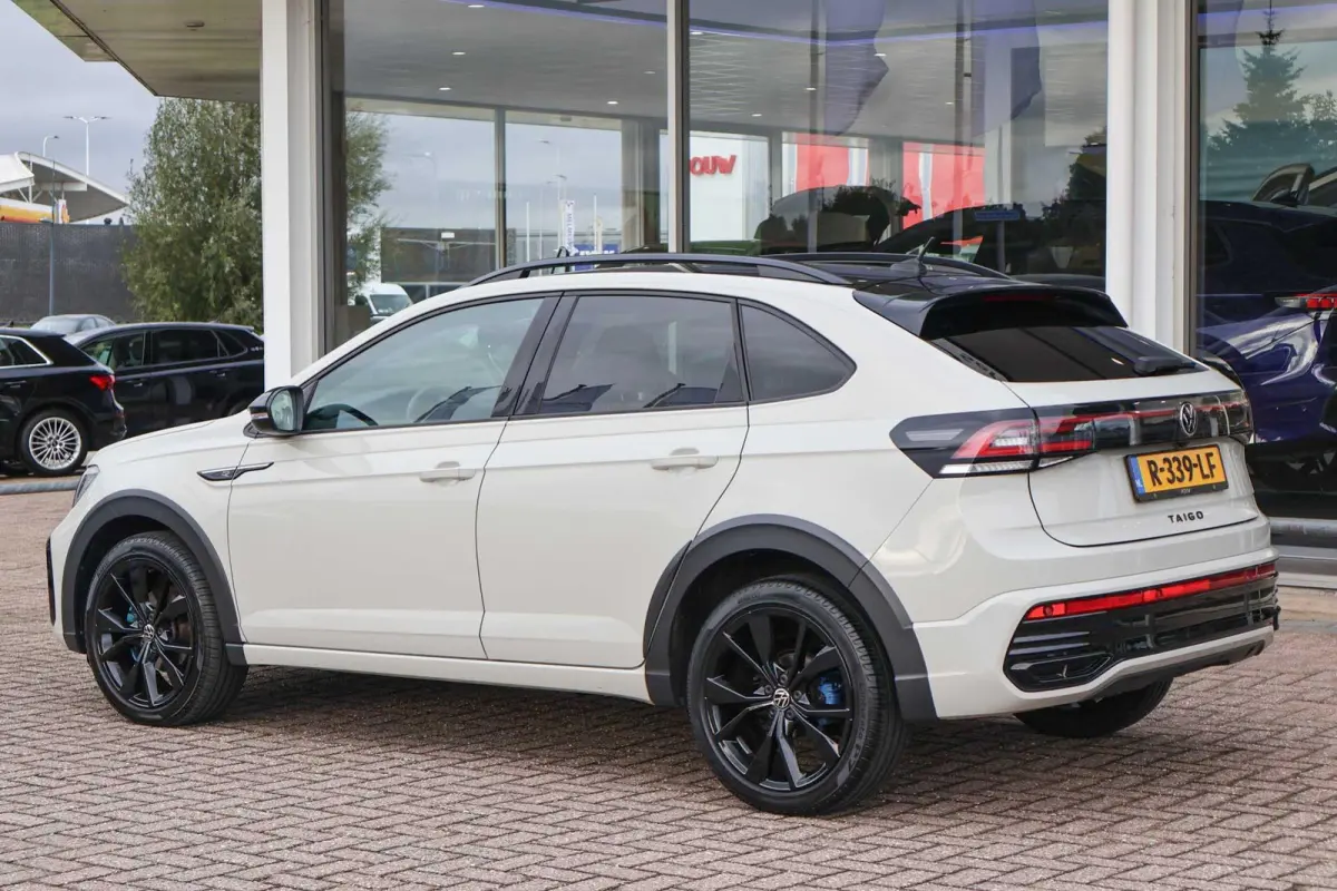 1.0 TSI 110pk R-Line | Keyless | Camera | Stoelverwarming | Carplay | PDC