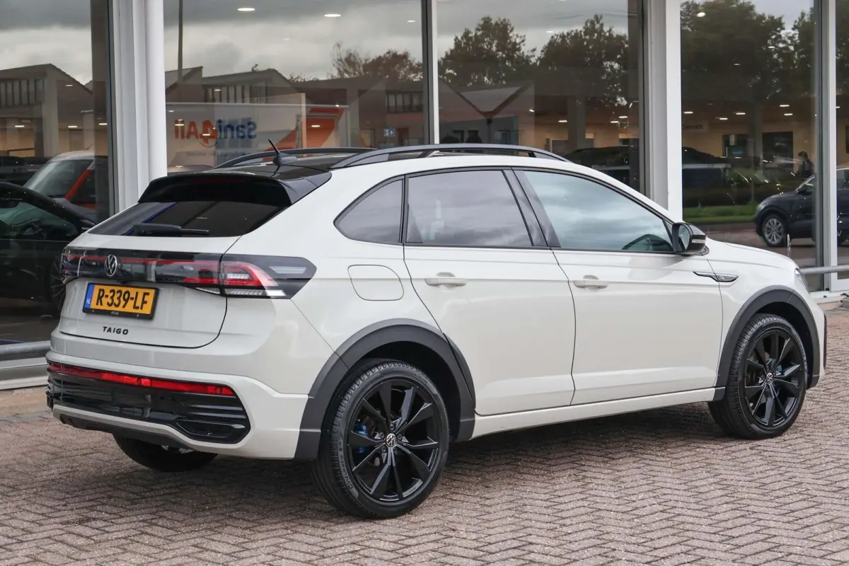 1.0 TSI 110pk R-Line | Keyless | Camera | Stoelverwarming | Carplay | PDC