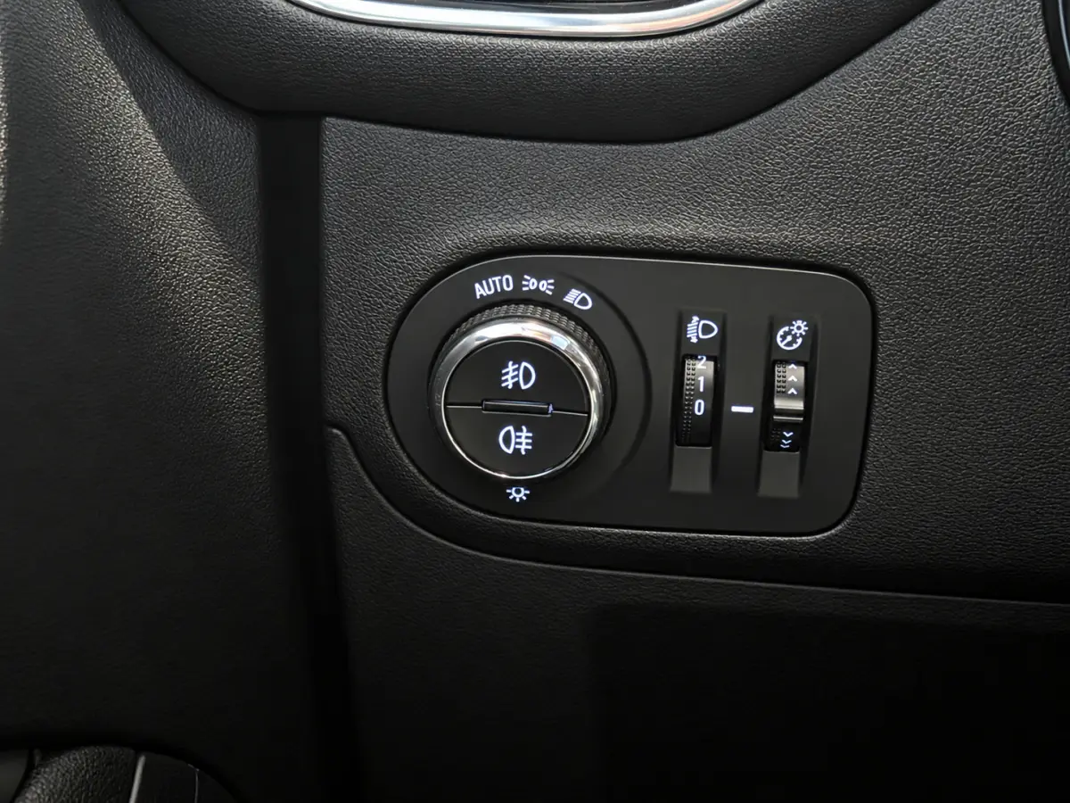 1.2 Turbo Innovation Automaat Airco, Cruise Control, Stuurbekrachtiging