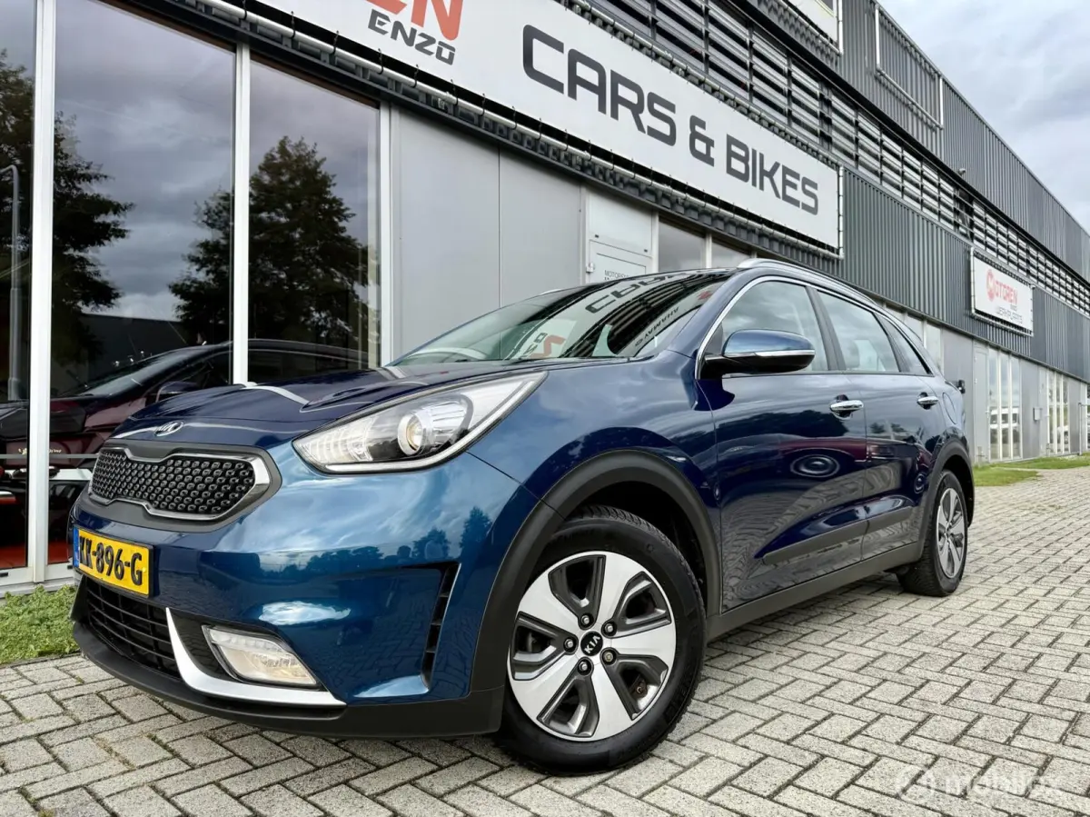 1.6 GDi Hybrid First Edition
