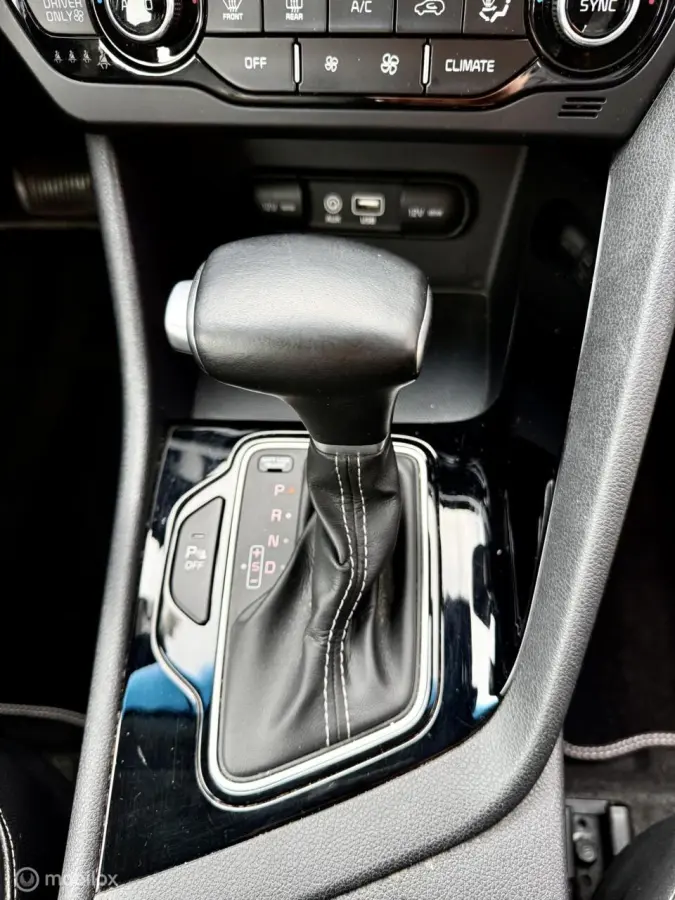 1.6 GDi Hybrid First Edition ORIG NL NAP DEALER ON