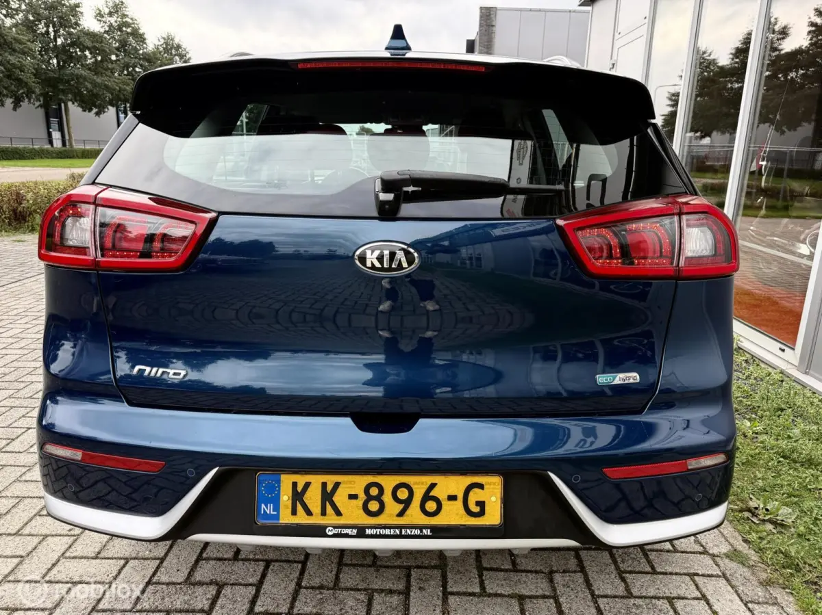 1.6 GDi Hybrid First Edition