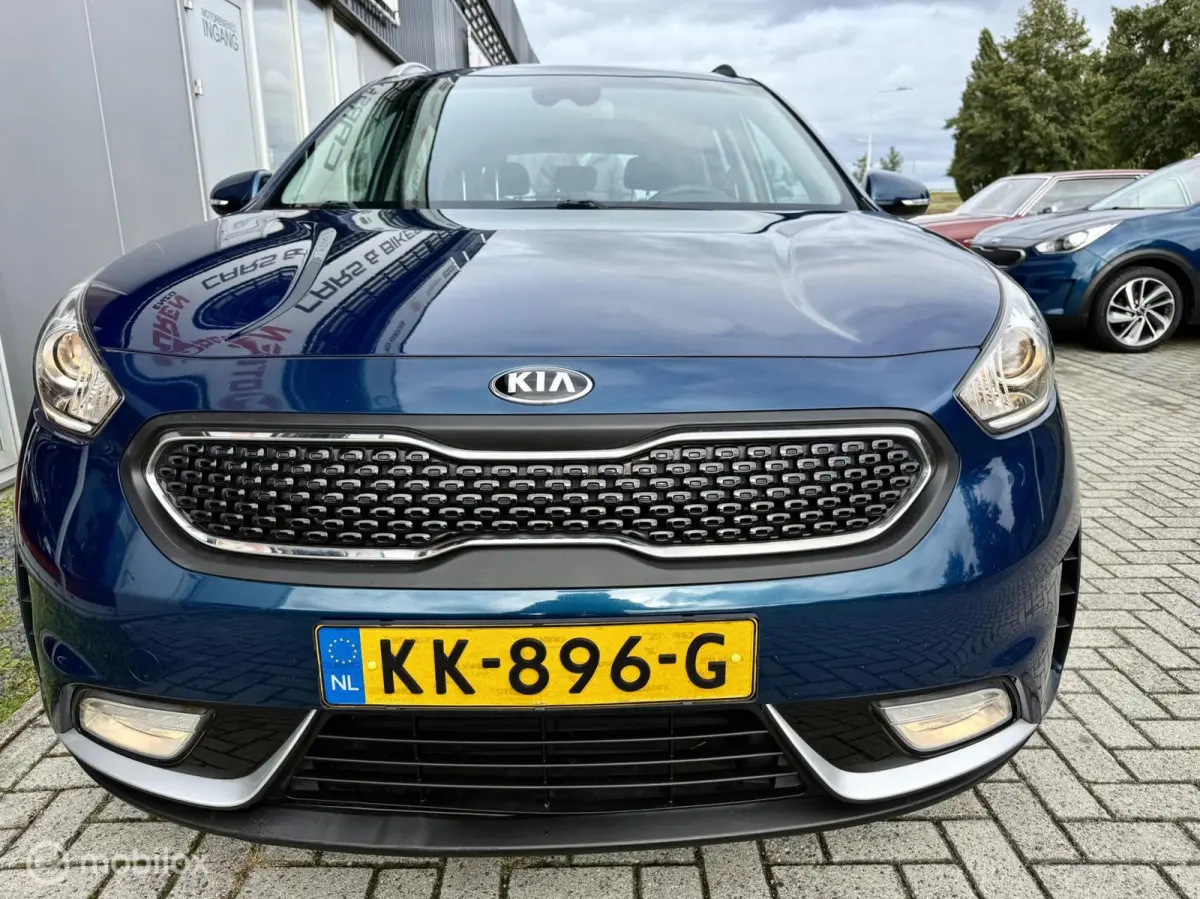 1.6 GDi Hybrid First Edition