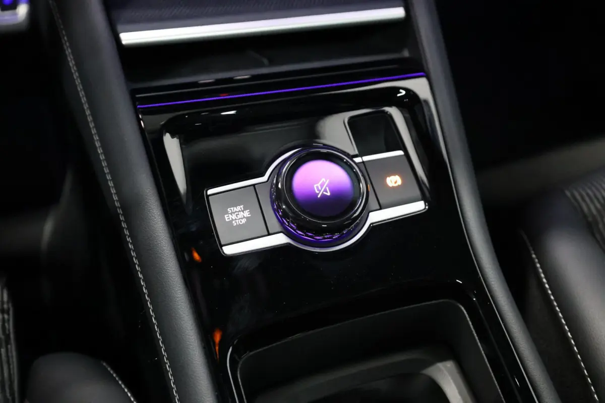 1.5 eTSI 3x R-Line IQ+LED/VIRTUAL/SFEER/PANO/ALCANTARA+S.VERWARMING/20" LMV/CAM/LINE/ACC/ECC/12 MDN GARANTIE!