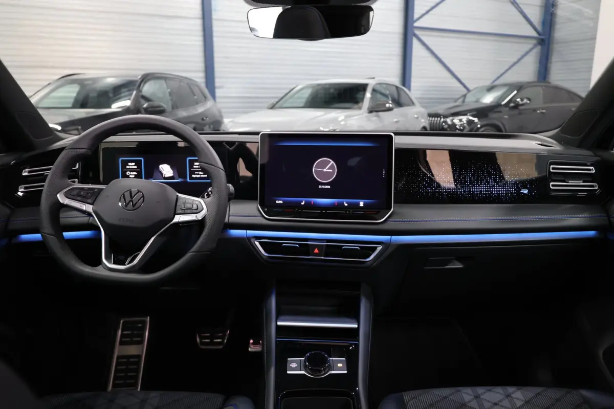 1.5 eTSI 3x R-Line IQ+LED/VIRTUAL/SFEER/PANO/ALCANTARA+S.VERWARMING/20" LMV/CAM/LINE/ACC/ECC/12 MDN GARANTIE!